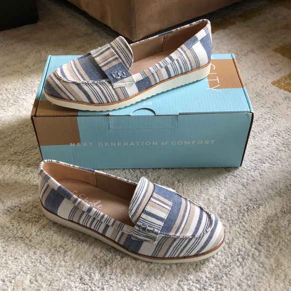 NWB LifeStride Zee Loafers - Picture 2 of 9